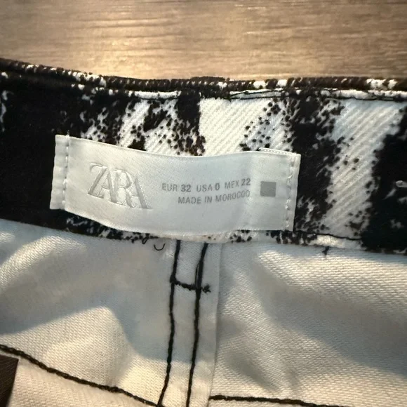 Zara High Rise Flocked Animal Print Belted Jean Size 25 - Picture 3 of 3